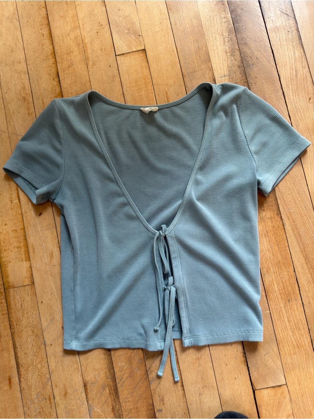Wilfred Soft Blue Ribbed Tie-Front Crop Top